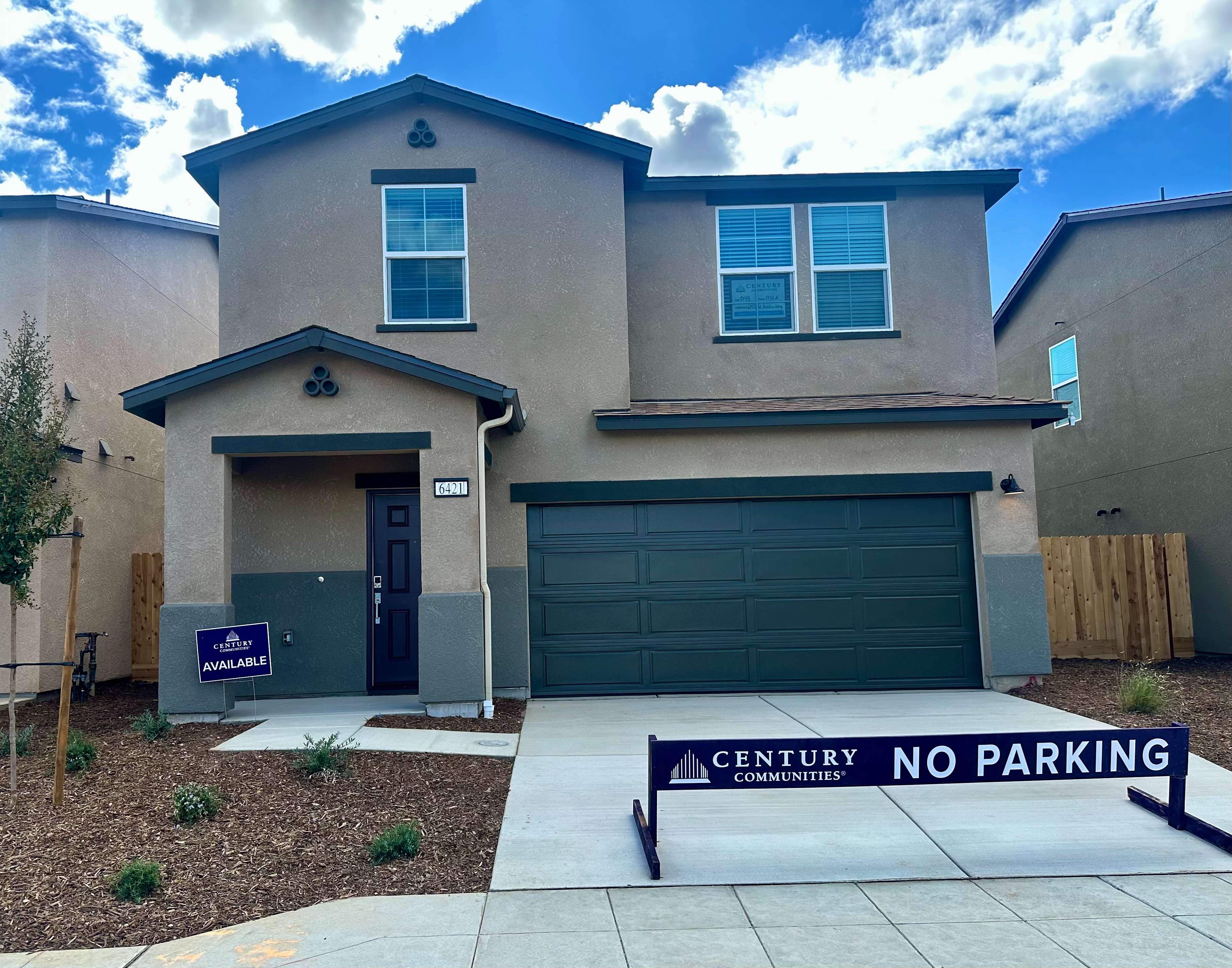 0049 6421 W Austin Way