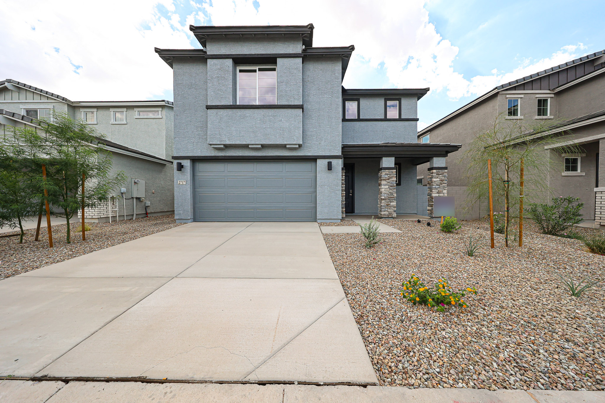 0146 2717 E DUTCHMANS TRAIL AVE