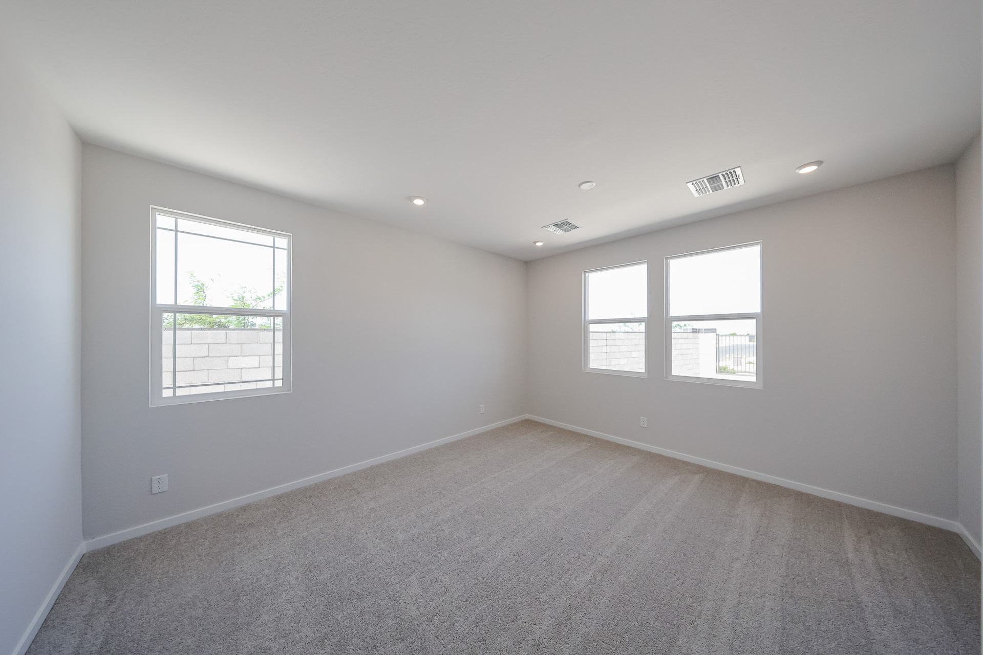 A room with windows.