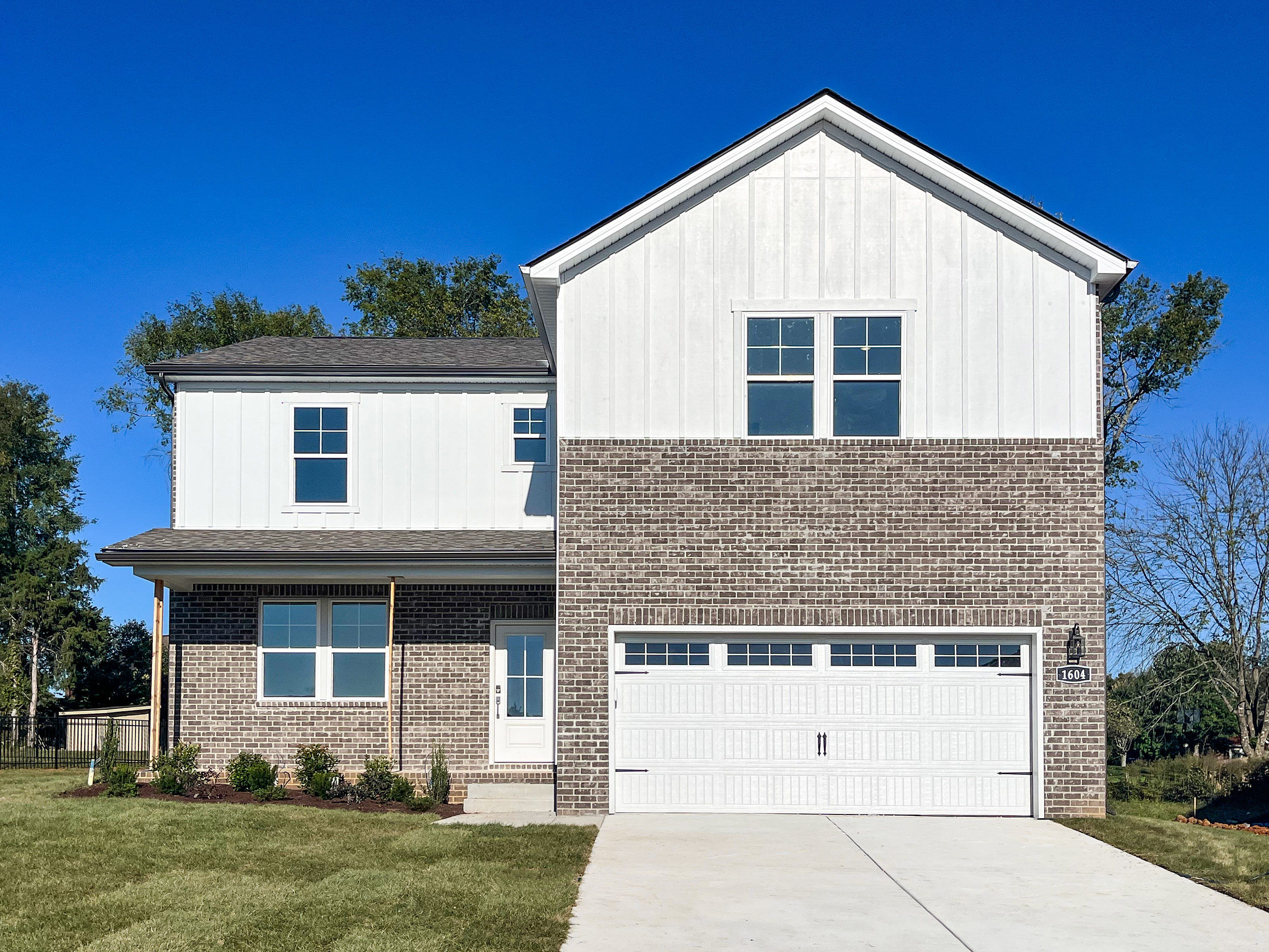 0011 1604 Burlwood Court