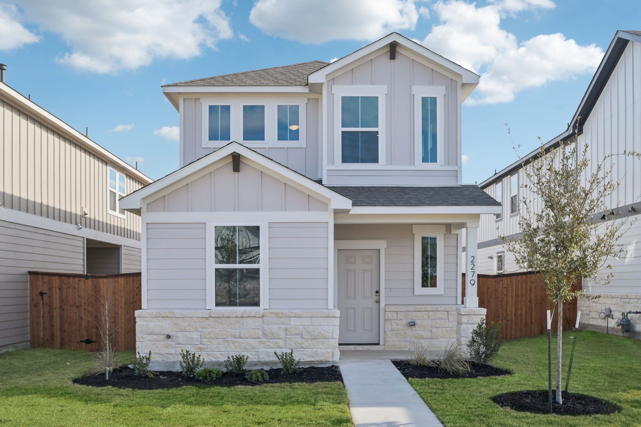 20B3 2279 Oscar Eli Place