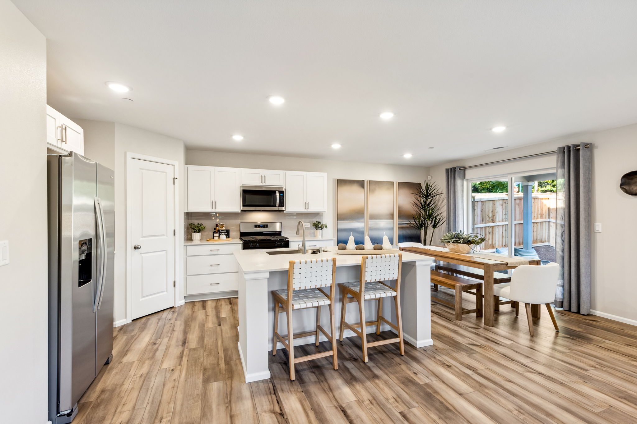 0028 2908 6TH AVE NE